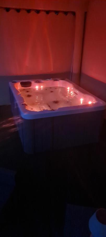 Ferienwohnung Agreable Rez De Jardin Avec Piscine Et Jacuzzi Cervione Exterior foto