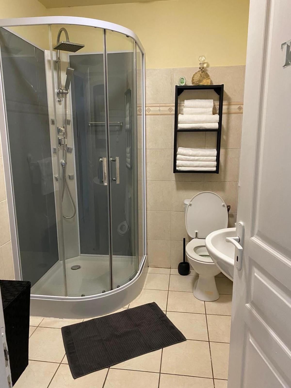 Ferienwohnung Agreable Rez De Jardin Avec Piscine Et Jacuzzi Cervione Exterior foto