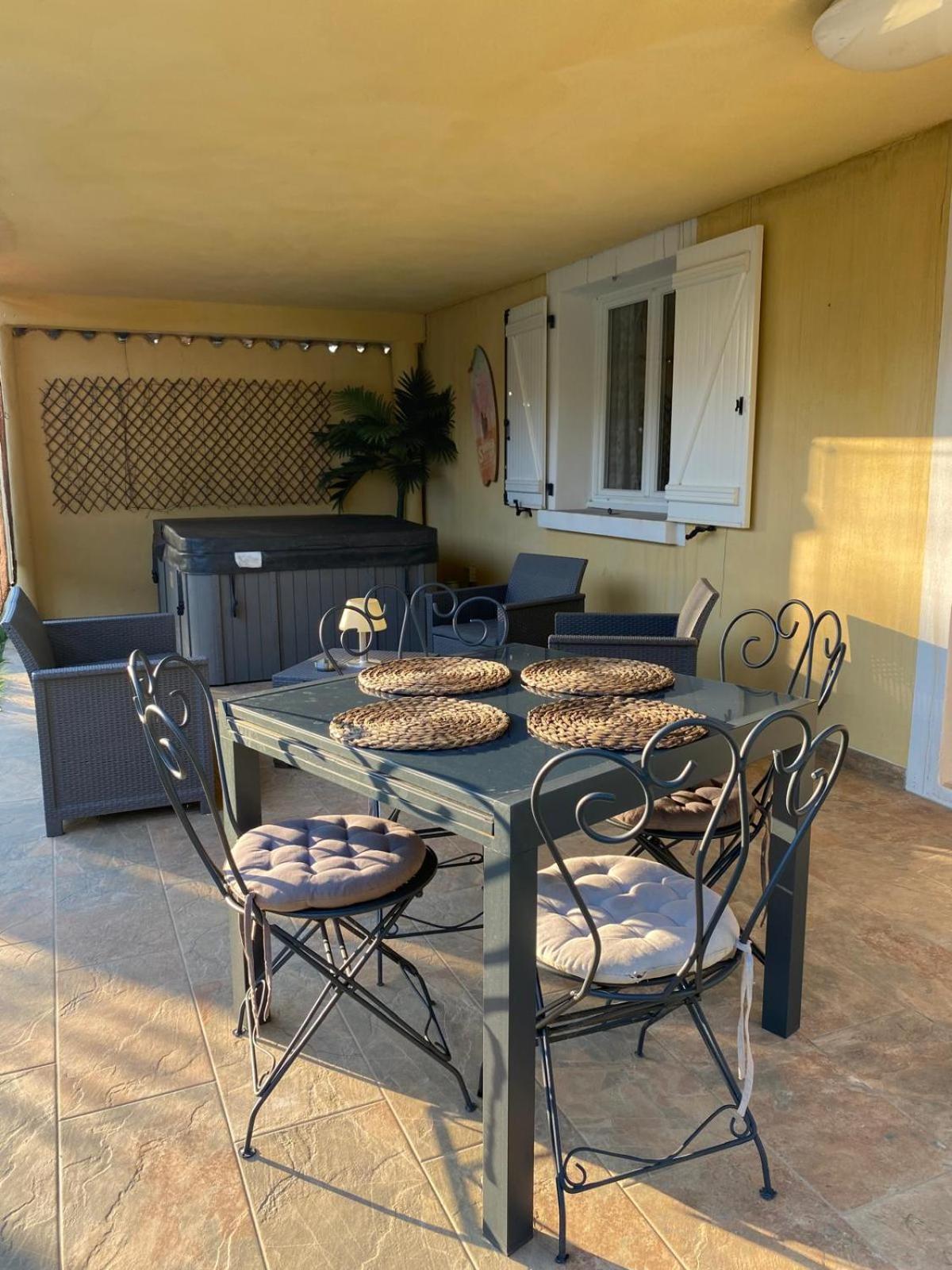 Ferienwohnung Agreable Rez De Jardin Avec Piscine Et Jacuzzi Cervione Exterior foto